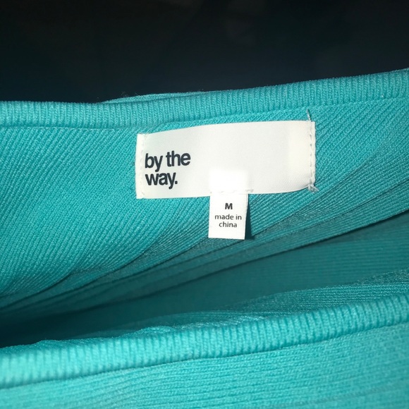 Beautiful teal colour dress - Picture 4 of 4